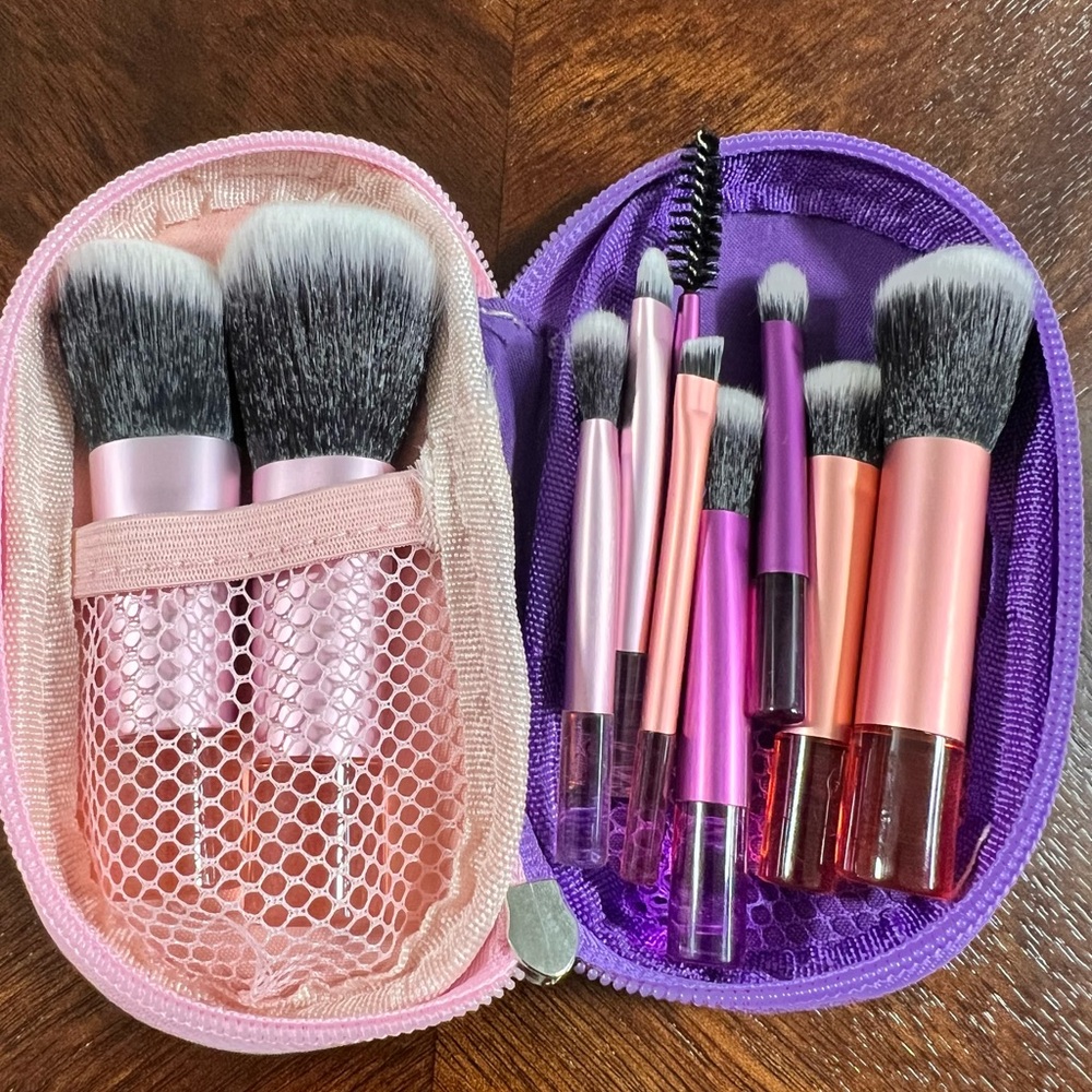 Travel size 10 piece Synthetic Brush Set with zipper case - Picture 4 of 7